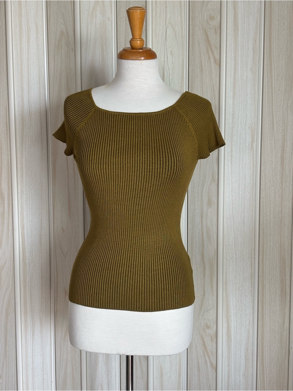 Philosophy Olive Ribbed Scoop-Neck Short Sleeve Top